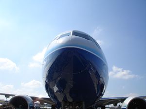 B777-200LR Frontview Paris 2005.JPG