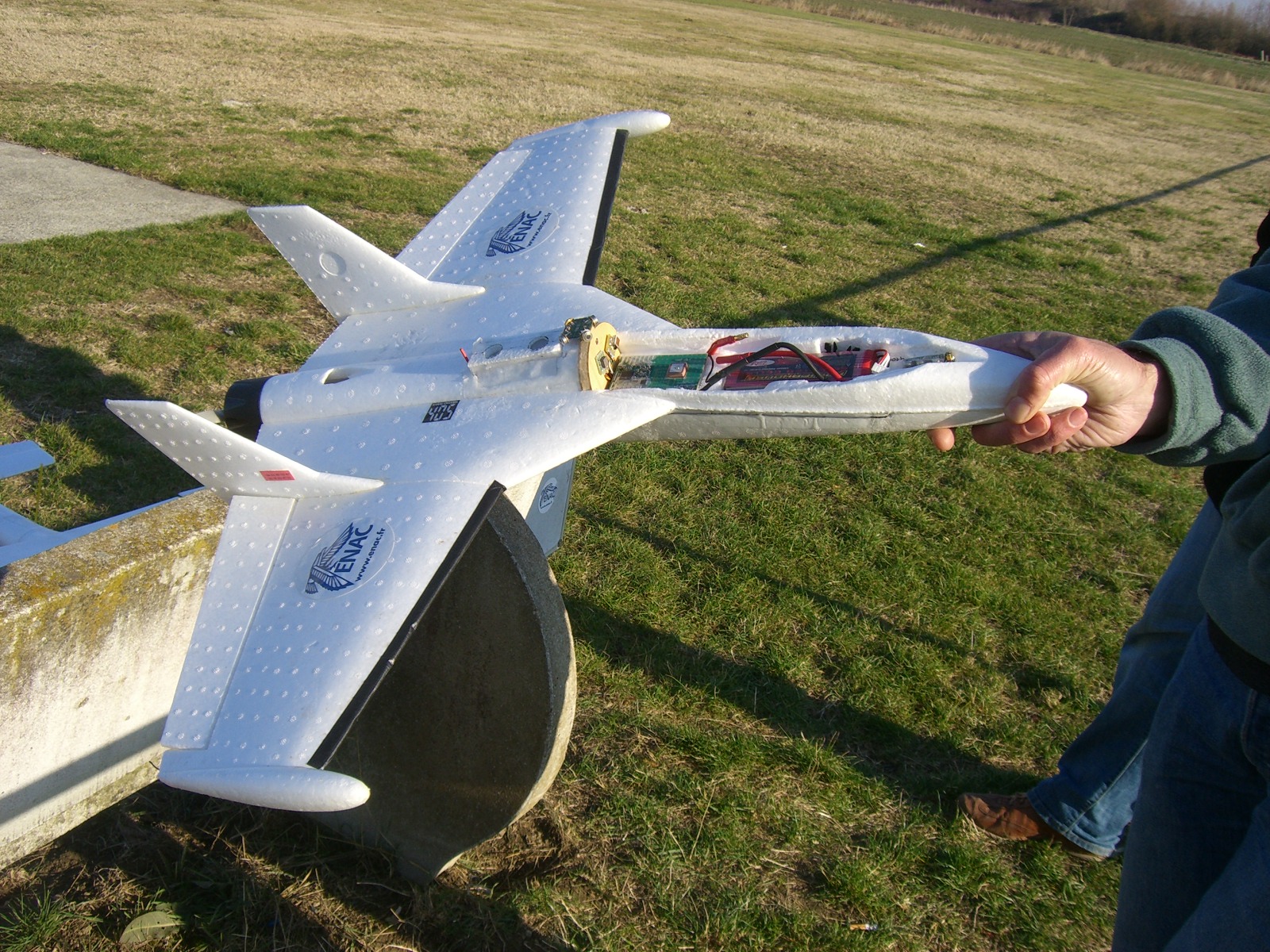 File:Tiny v2 1 Funjet.jpg