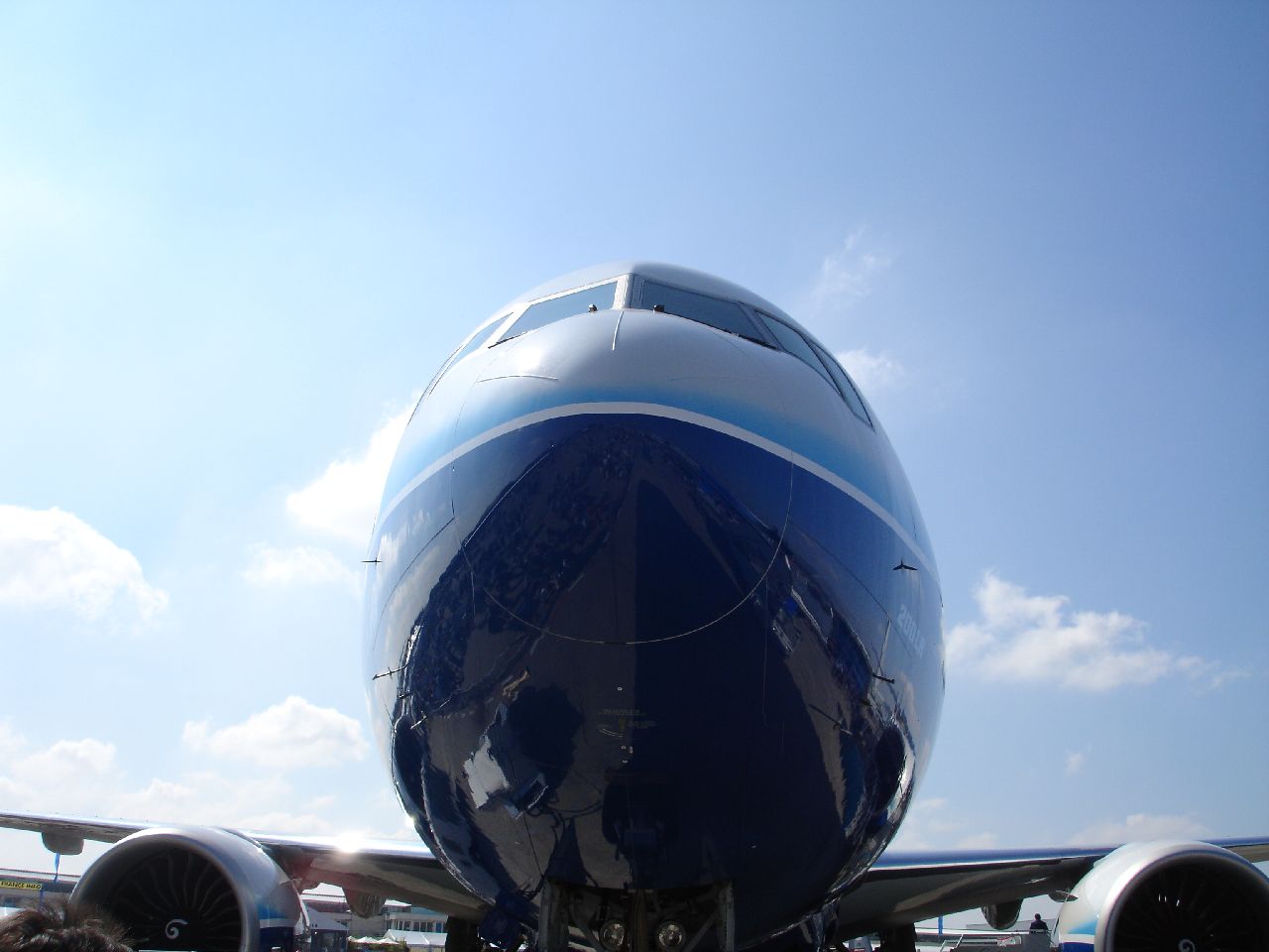 File:B777-200LR Frontview Paris 2005.JPG