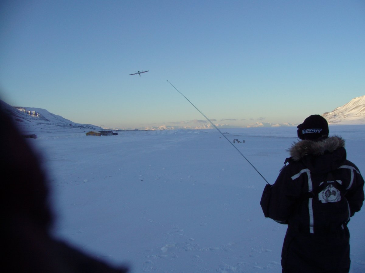 File:Landing spitsbergen.jpg
