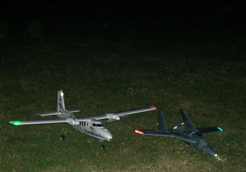 File:Twinstar 2 Twinjet night.JPG