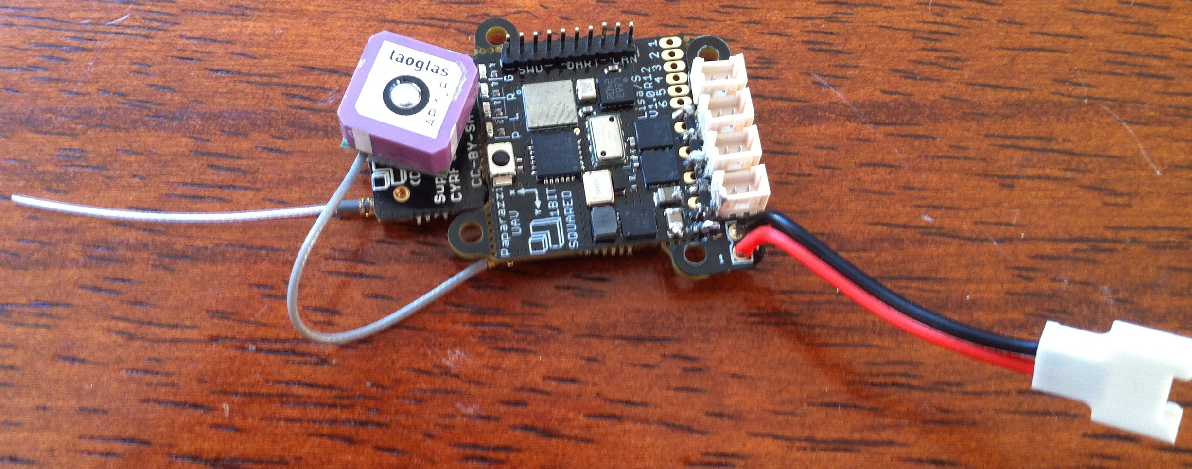 File:GPS antenna stuck to CYRF back.JPG