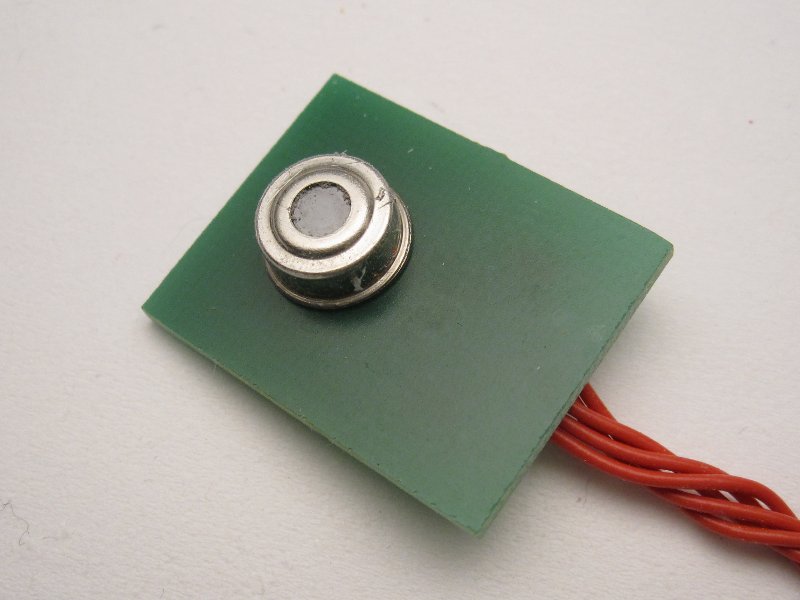 File:Mlx90614 top.jpg