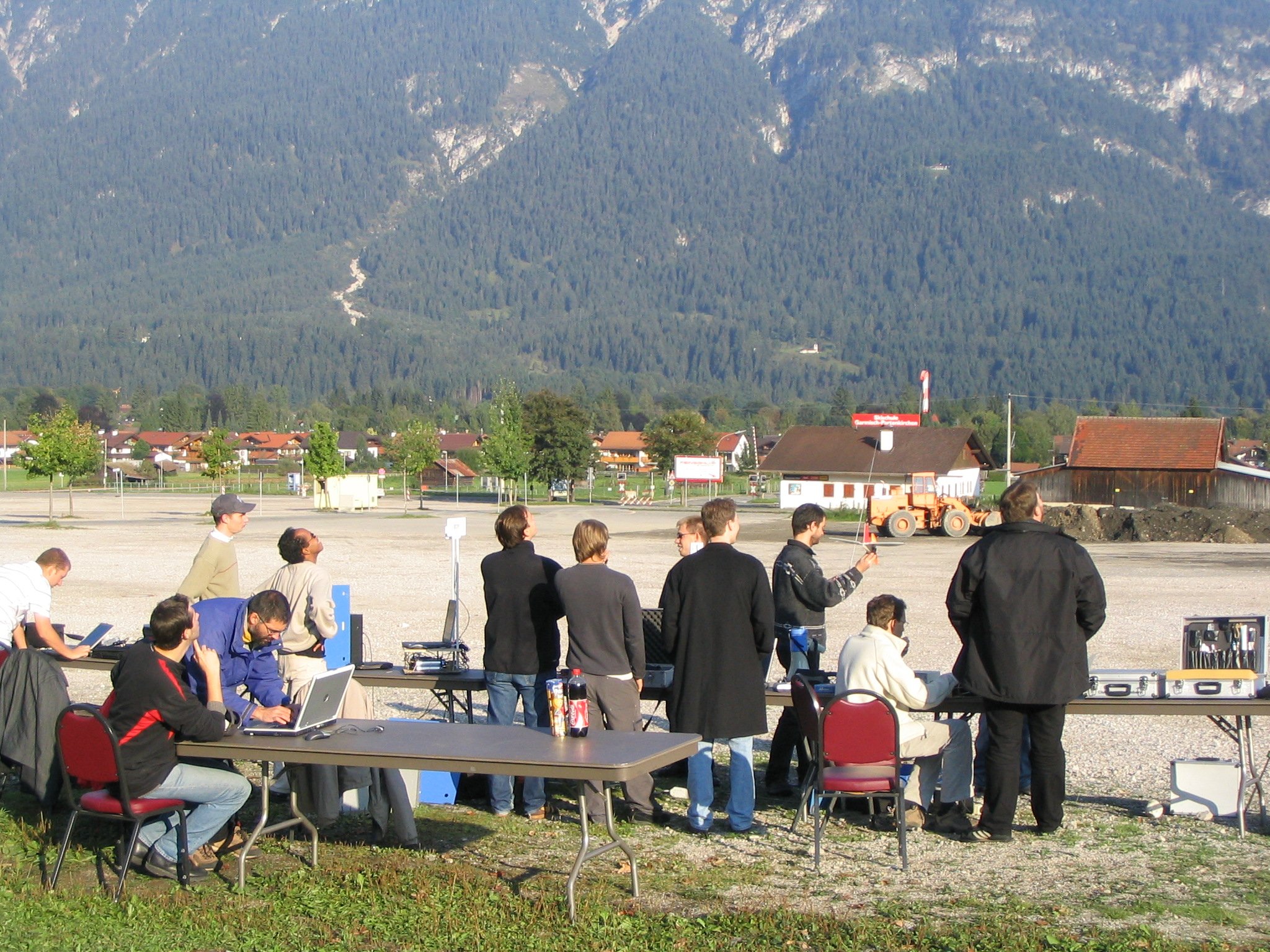 File:Garmisch paparazzies.jpg